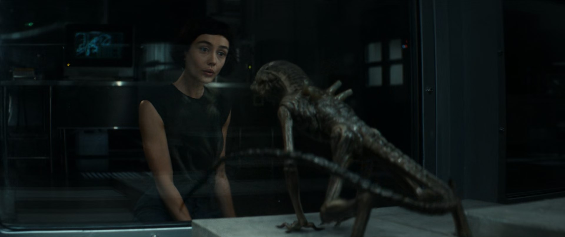 Изображение с име: Alien Earth - S01E06 - The Fly.mkv_snapshot_02.33.305