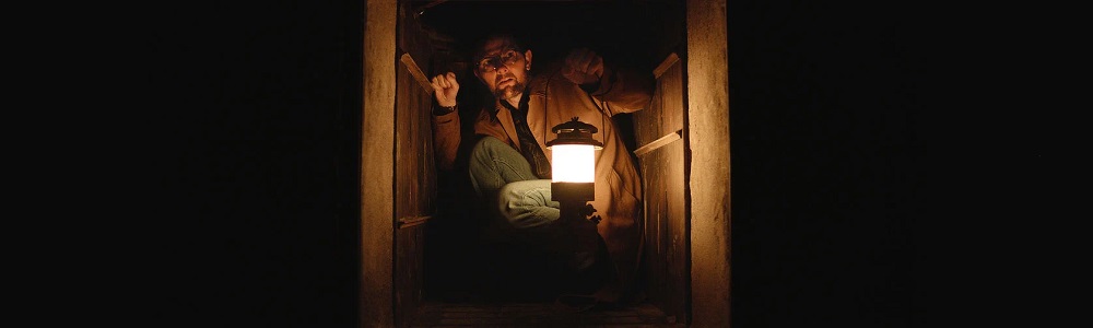 Адам Скот срещу вещица в ирландската провинция